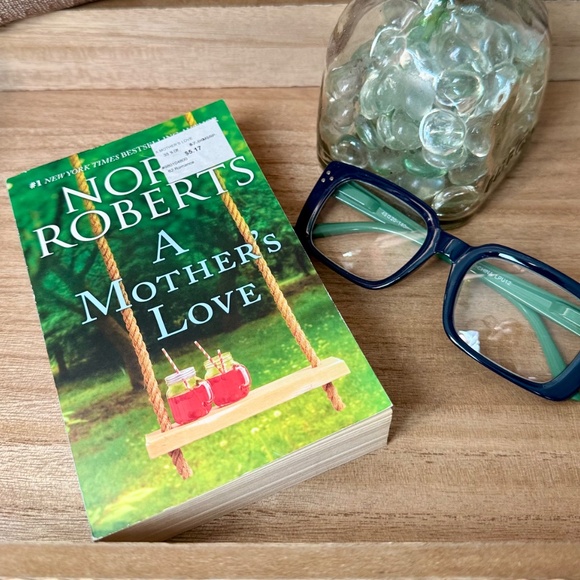 A Mother’s Love by Nora Roberts Family & Heartwarming Women’s Fiction Paperback - Picture 6 of 6
